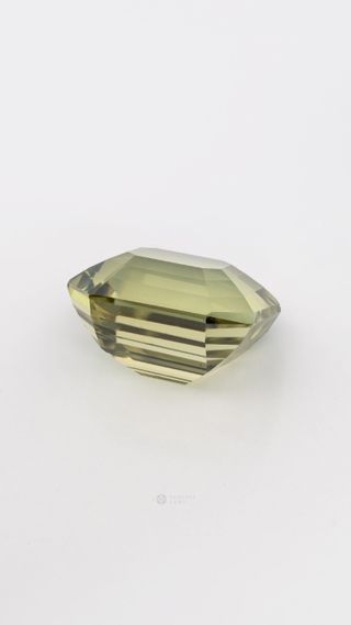Apple Green Chrysoberyl thumbnail 3