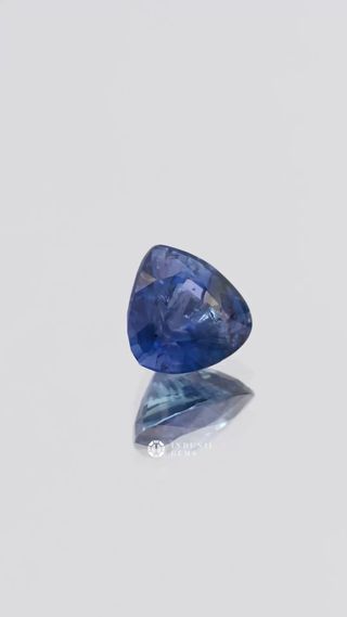 Natural Blue Sapphire thumbnail 2