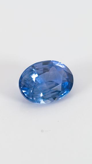 Natural Blue Sapphire thumbnail 2