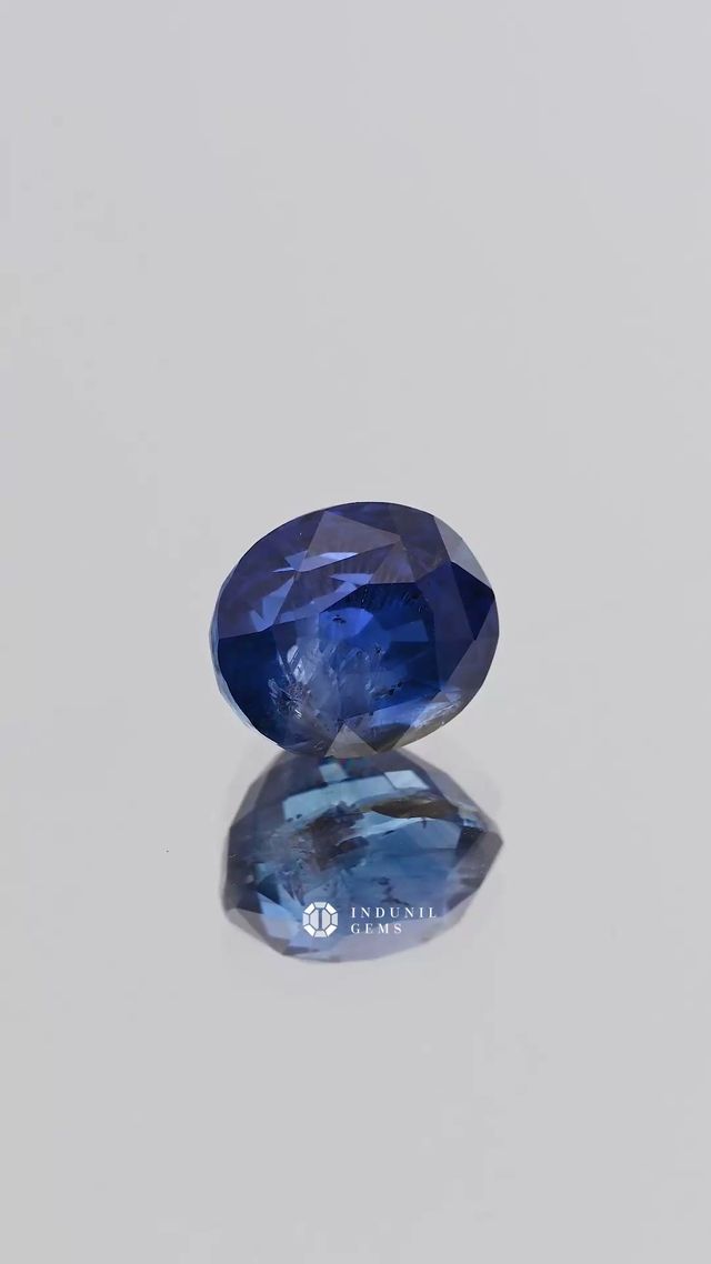 Natural Blue Sapphire, Oval