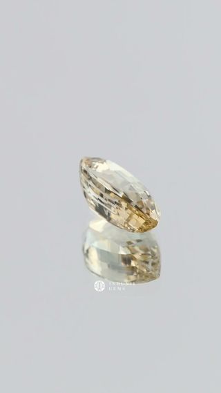 Natural Yellow Sapphire, Pear thumbnail 8